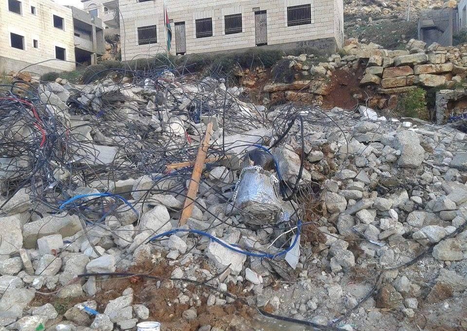 هدم منزل الشهيد مهند الحلبي في سردا