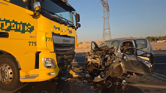 مصرع شاب بحادث طرق بين سيارة وشاحنة على شارع 90 في النقب