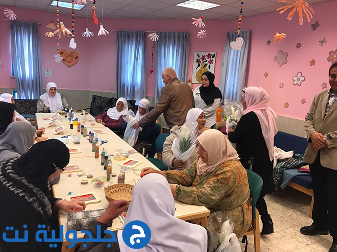 مجلس جلجولية يقدم الهدايا للمسنات بمناسبة عيد الأم