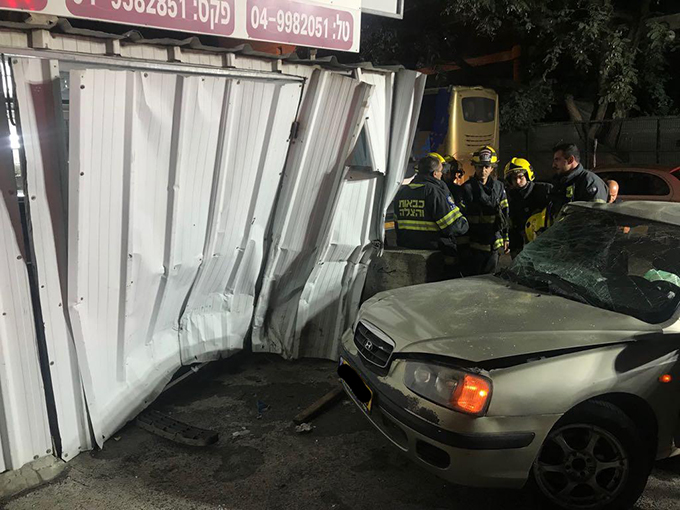 3 إصابات إحداها حرجة في حادث طرق