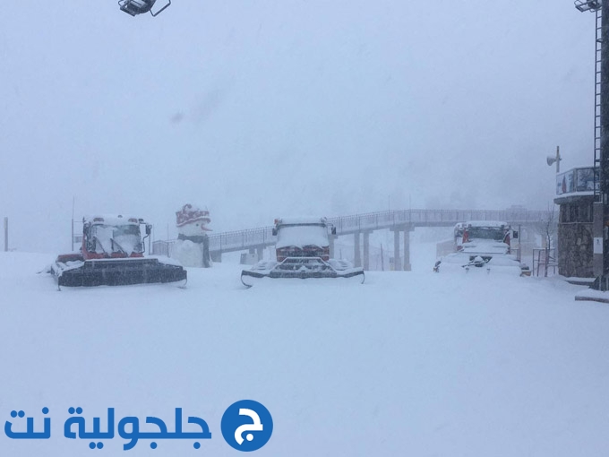 عاصفة ثلجية تتسبب بإغلاق منتجع جبل الشيخ