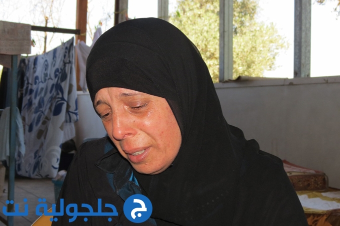 نهلة نصرالله من قلنسوة تبكي الما على ابنها يوسف بعد فقدان آثاره في الأردن