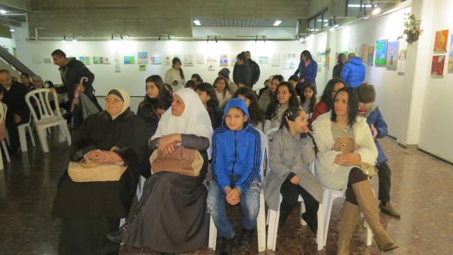 سلطة مكافحة المخدرات بالتعاون مع الفنان وليد قشاش في مشروع رسم خاص لأطفال عكا